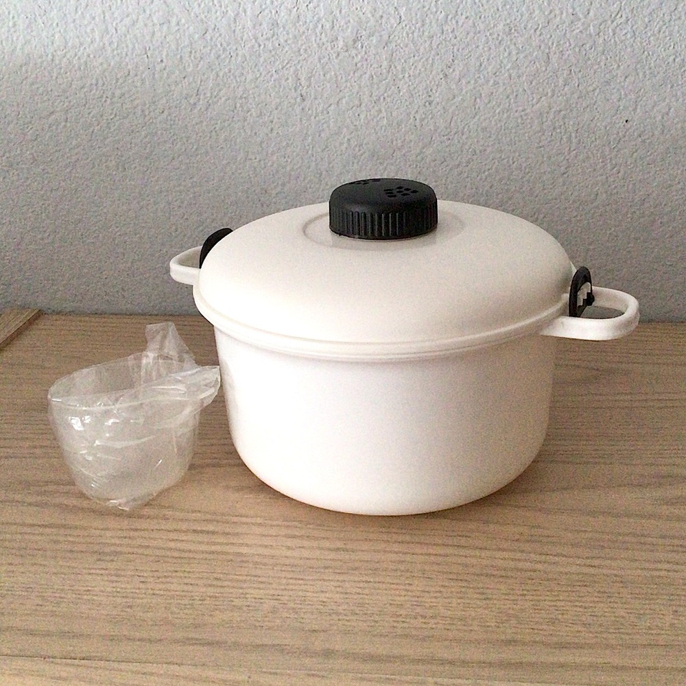Micro-magic microwave pressure cooker NWT